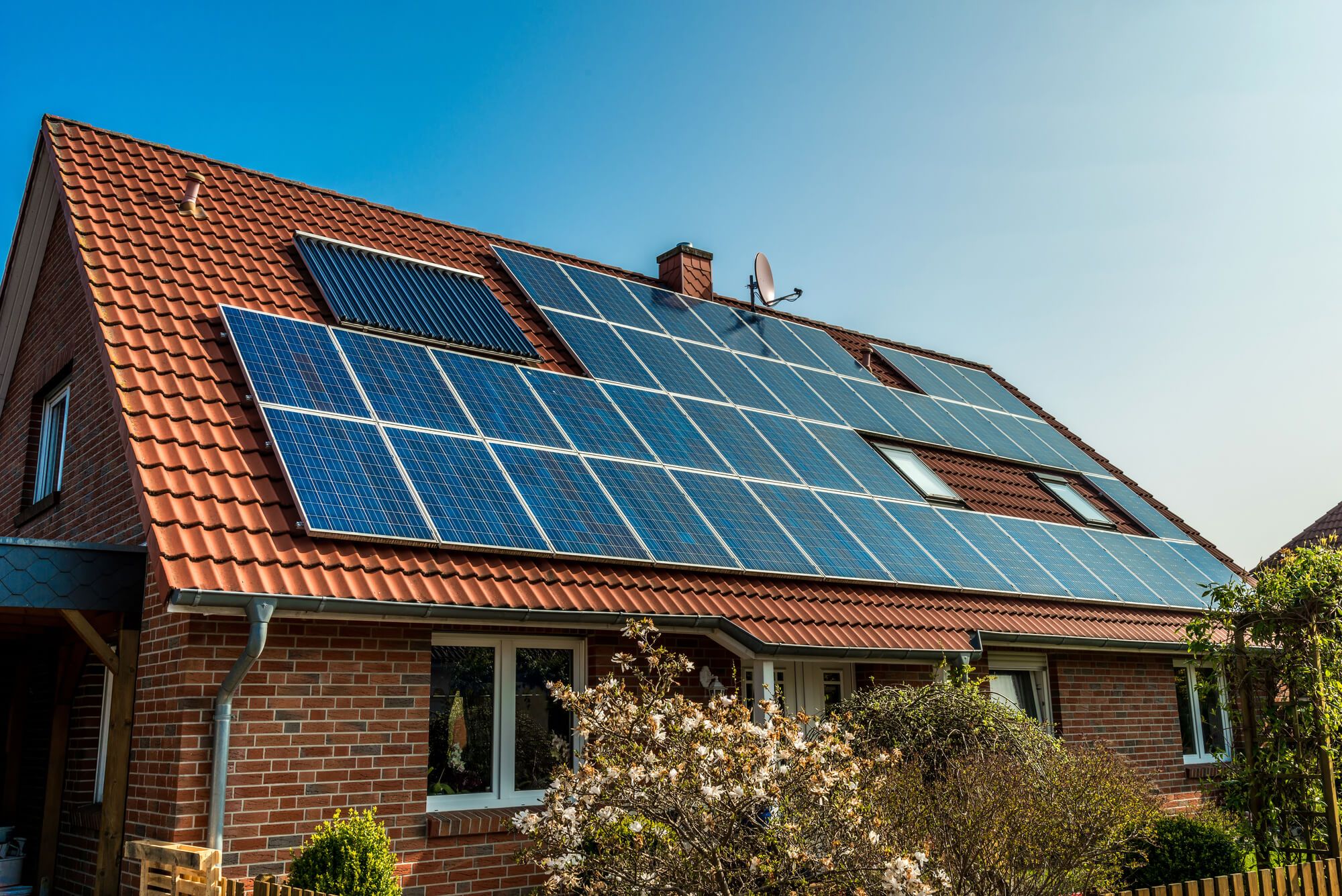 Home Solar Panels: A Beginner's Guide To Power Savings